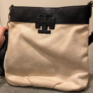 ❌❌❌SOLD❌❌❌Tory Burch Stacked TBooked crossbody bag